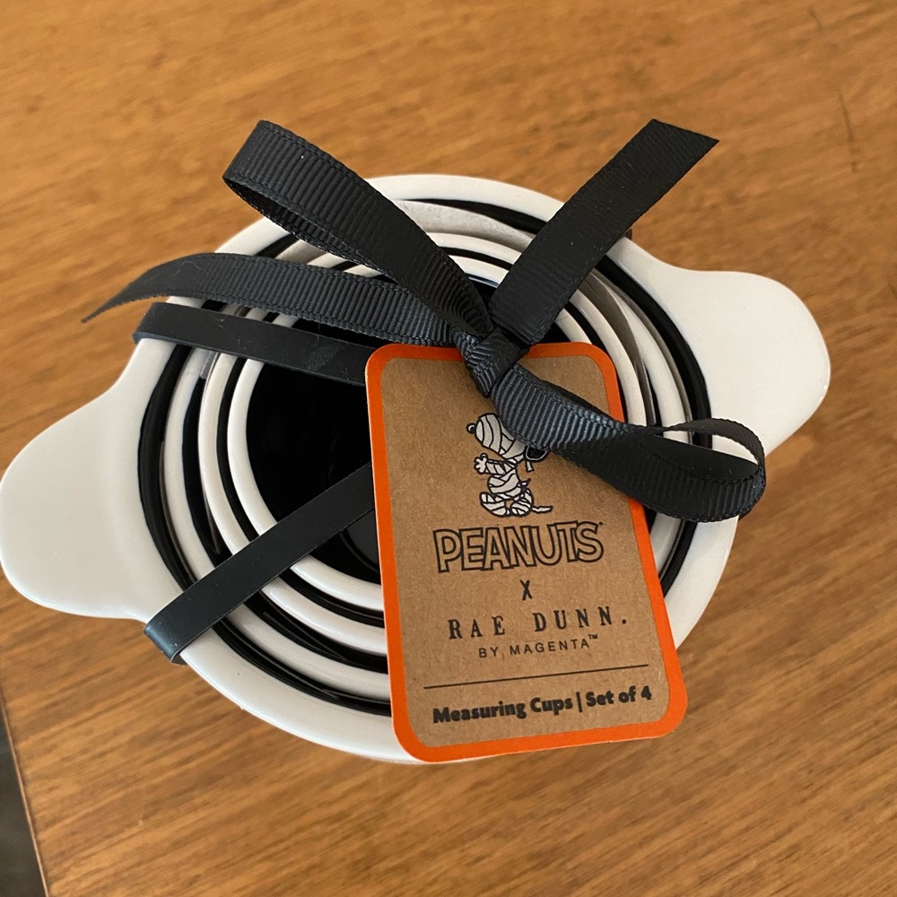 Rae Dunn Peanuts Measuring Cups Set
